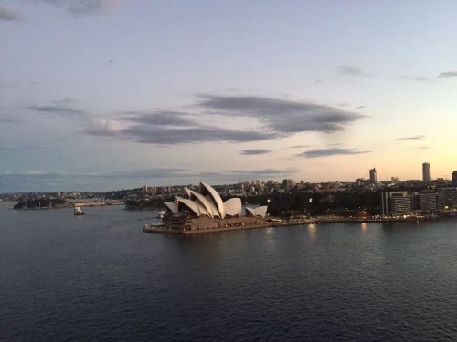 悉尼.jpg