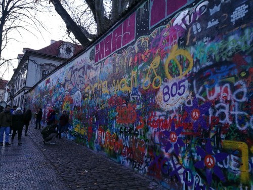 布拉格涂鸦墙